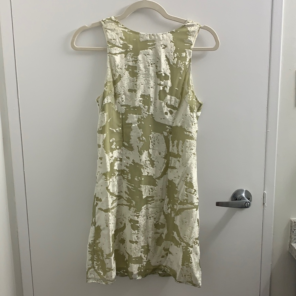✨HOST PICK✨ Rouje Apolline Velvet Mesh Dress - Picture 2 of 9